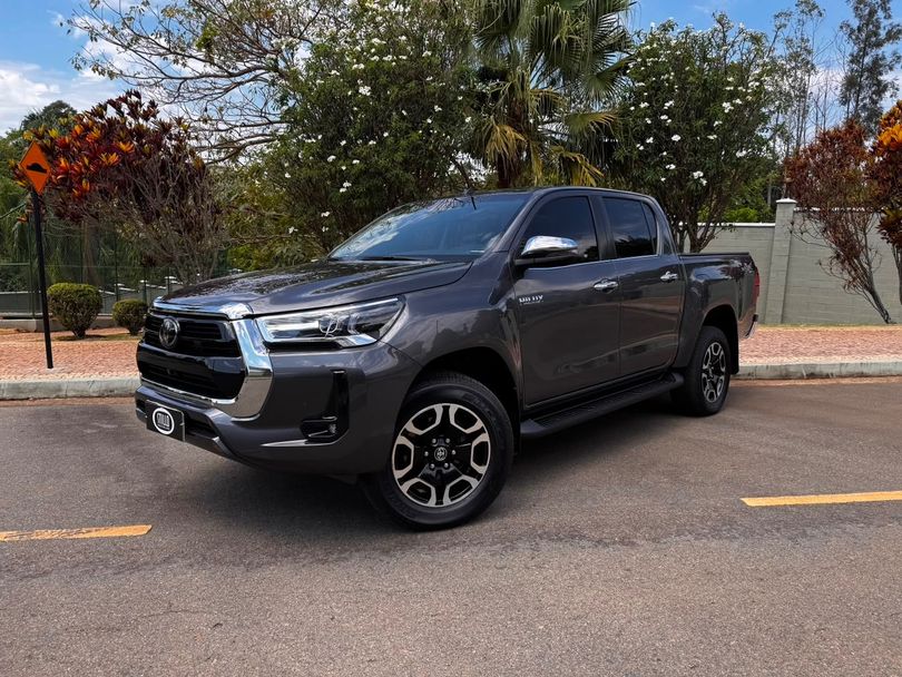 Toyota Hilux CD SRX 4x4 2.8 TDI 16V Diesel Aut.