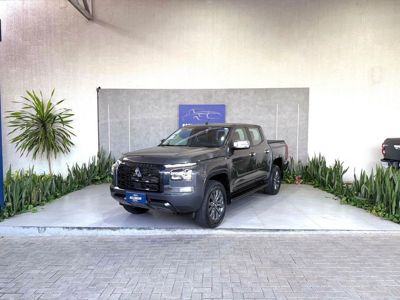 Mitsubishi Triton HPE 2.4 CD 4x4 TB Diesel Aut.