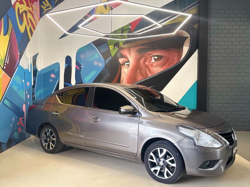 Nissan VERSA UNIQUE 1.6 16V FlexStart 4p Aut.