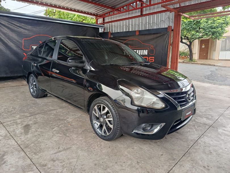 Nissan VERSA S 1.0 12V FlexStart 4p Mec.