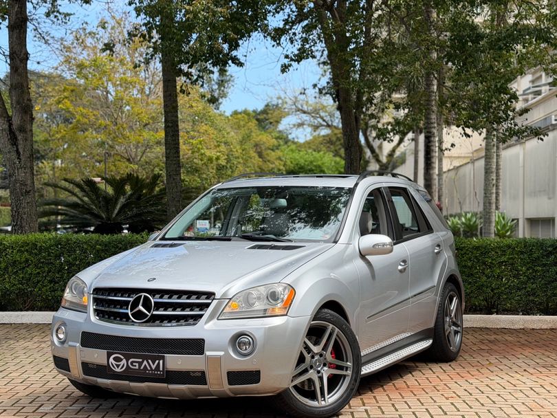 Mercedes ML550 - V8