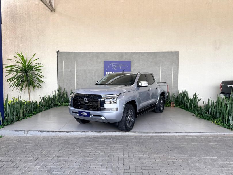Mitsubishi Triton HPE 2.4 CD 4x4 TB Diesel Aut.
