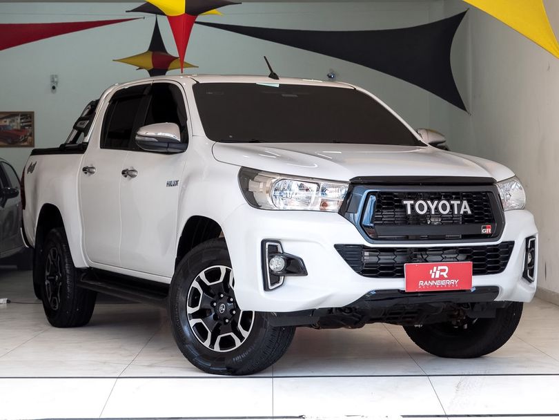 Toyota Hilux CD 4x4 2.8 Diesel Mec.