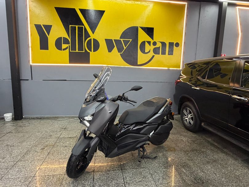 YAMAHA XMAX 300 CONNECTED 