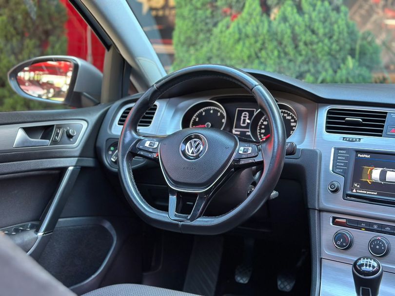 VolksWagen Golf Comfortline 1.0 TSI Total Flex Mec.