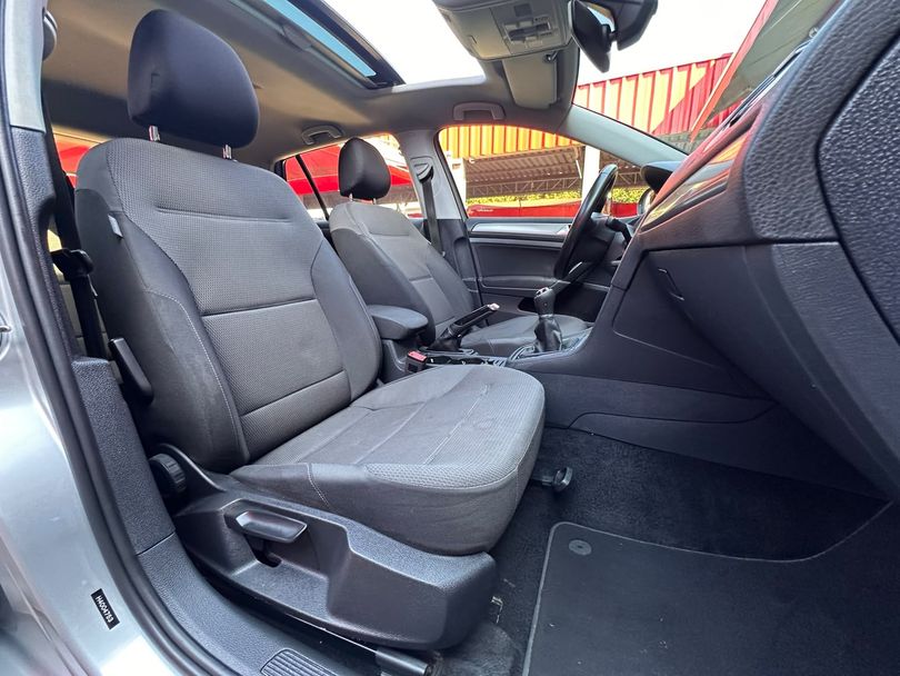 VolksWagen Golf Comfortline 1.0 TSI Total Flex Mec.
