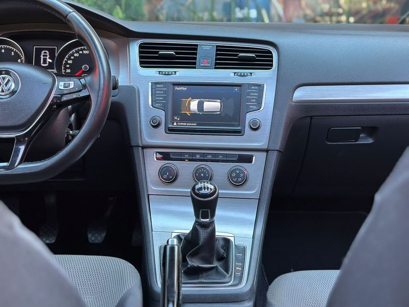 VolksWagen Golf Comfortline 1.0 TSI Total Flex Mec.