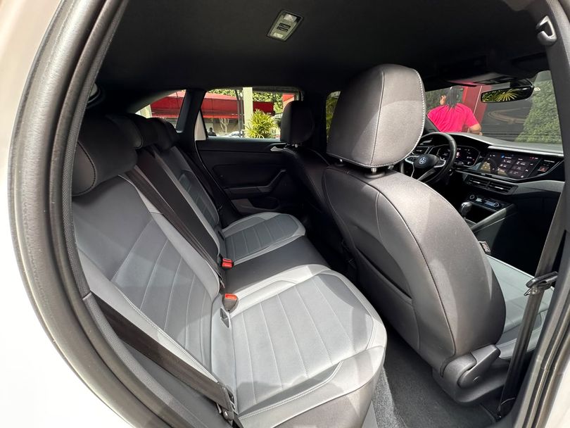 VolksWagen Nivus Highline 1.0 200 TSI Flex Aut.