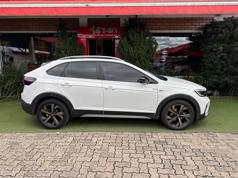VolksWagen Nivus Highline 1.0 200 TSI Flex Aut.