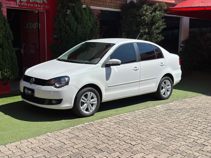 VolksWagen Polo Sedan I MOTION  1.6 Total Flex  4p