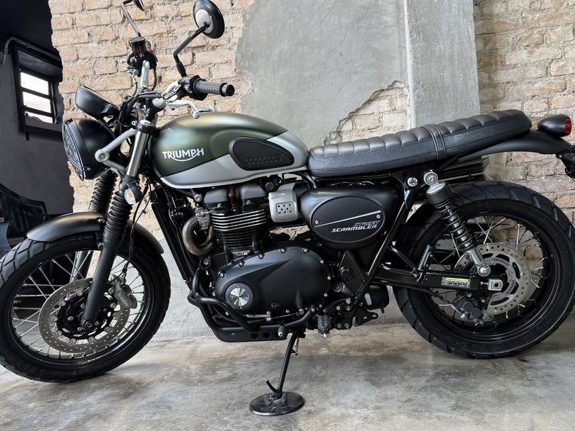 TRIUMPH STREET SCRAMBLER 900cc