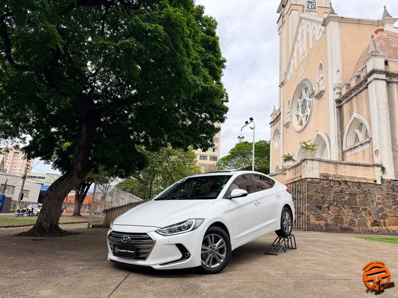 Hyundai Elantra 2.0 16V Flex Aut.