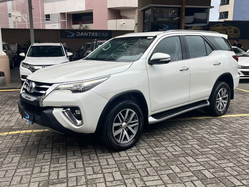 Toyota Hilux CD SRX 4x4 2.8 TDI 16V Diesel Aut.