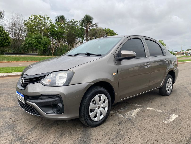 Toyota ETIOS X Sedan 1.5 Flex 16V 4p Aut.
