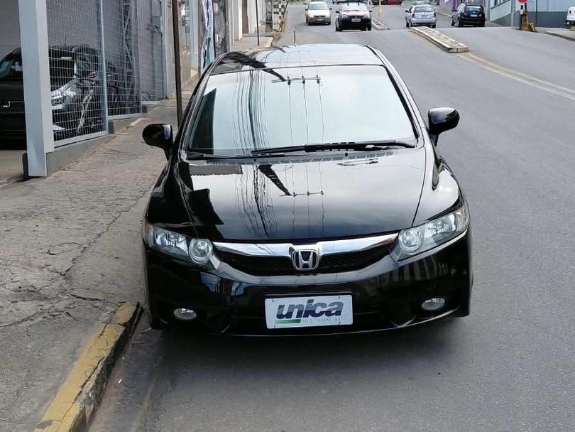 Honda Civic Sedan LXS 1.8/1.8 Flex 16V Aut. 4p