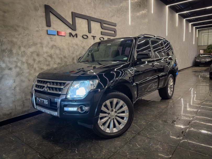 Mitsubishi Pajero HPE Full 3.2 4x4 T.I.Dies. 5p Aut