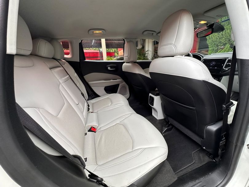 Jeep COMPASS LONGITUDE 2.0 4x4 Dies. 16V Aut.