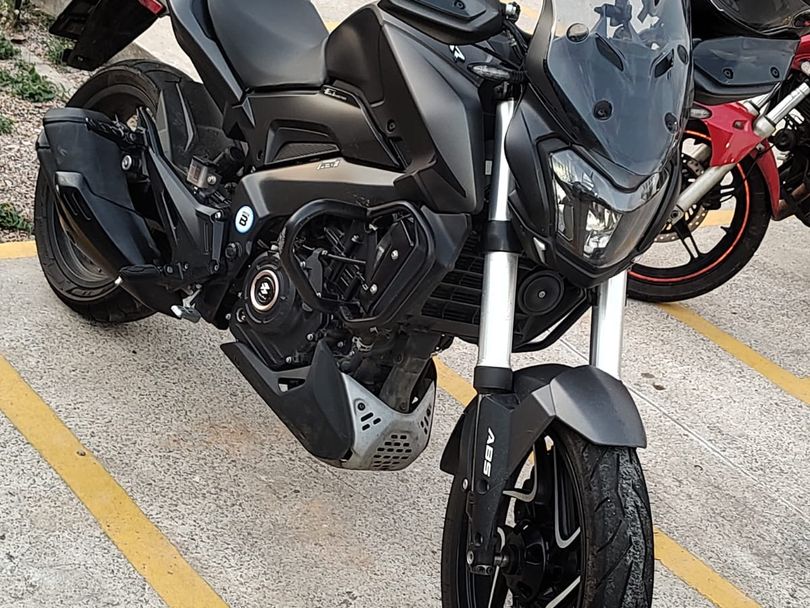 BAJAJ DOMINAR 400 