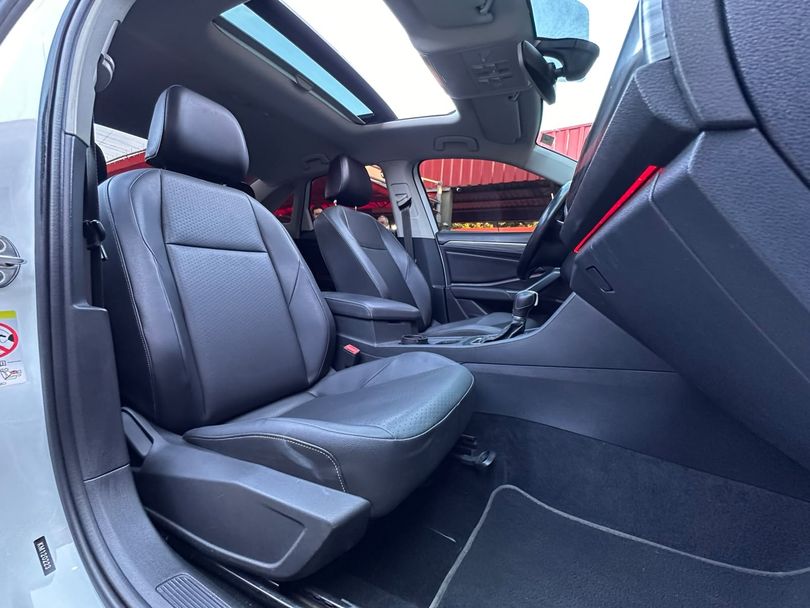 VolksWagen JETTA Comfort. 250 TSI 1.4 Flex 16v Aut.