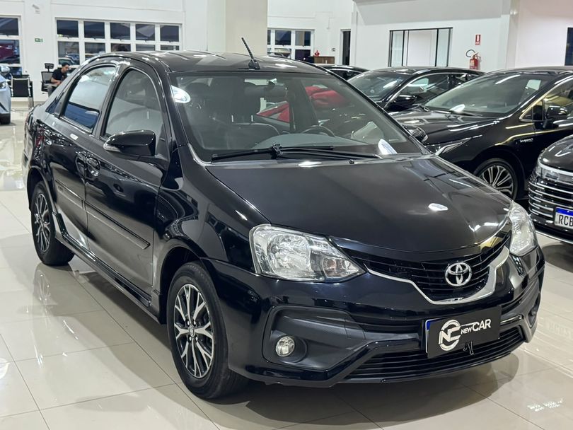 Toyota ETIOS PLATINUM 1.5 Flex 16V 4p Aut.