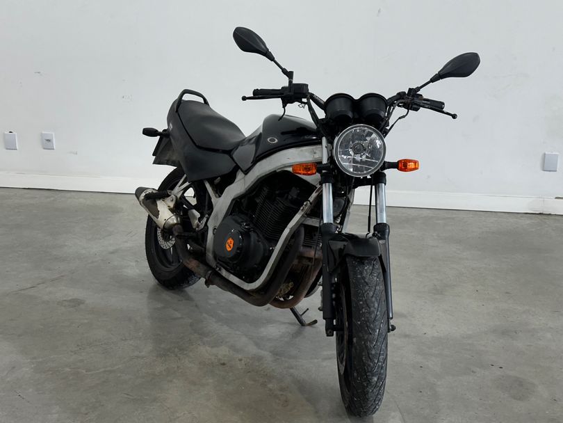 SUZUKI GS 500-E