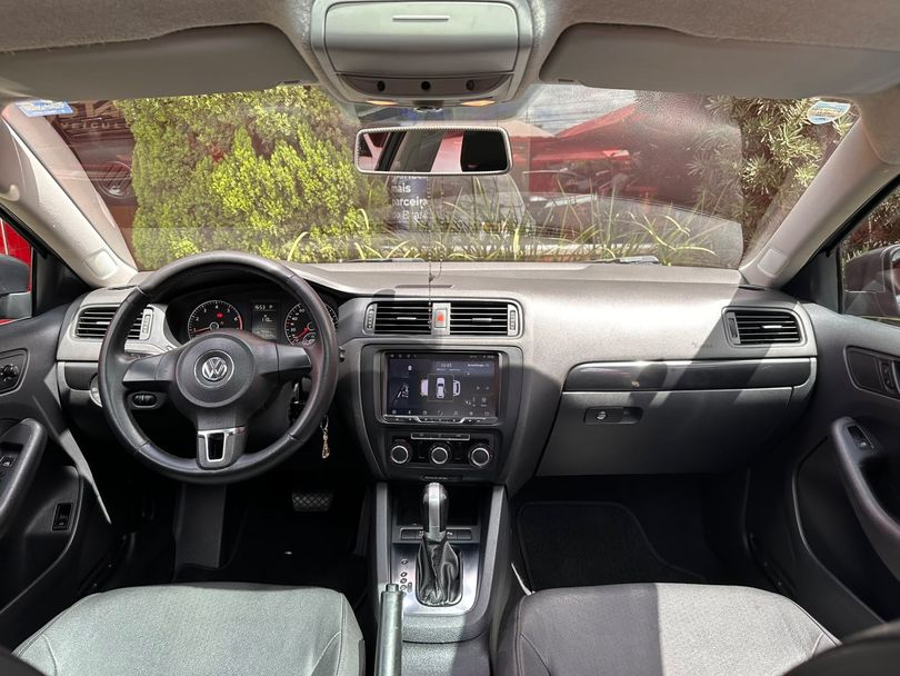 VolksWagen JETTA Comfortline 2.0 T.Flex 8V 4p Tipt.
