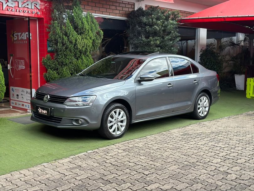 VolksWagen JETTA Comfortline 2.0 T.Flex 8V 4p Tipt.