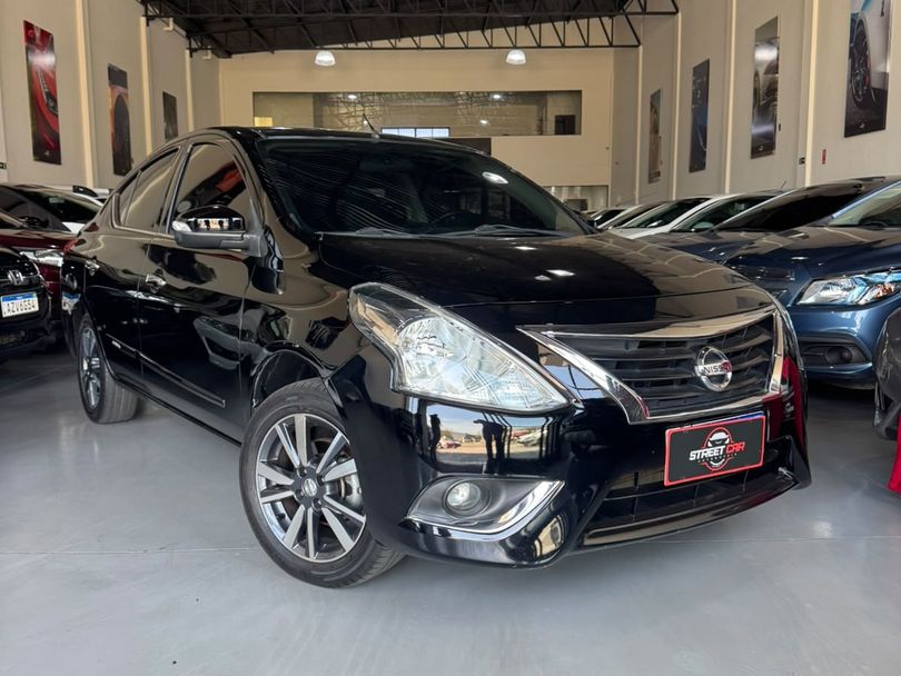 Nissan VERSA UNIQUE 1.6 16V FlexStart 4p Aut.