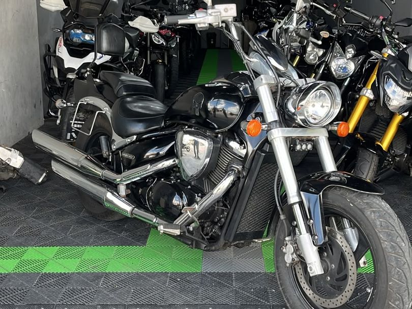 SUZUKI BOULEVARD M800