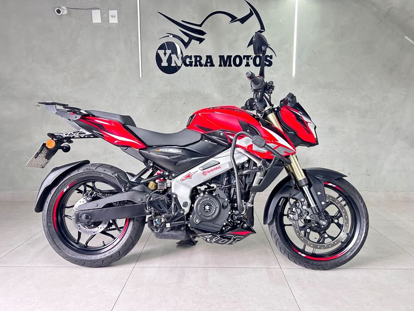 BAJAJ DOMINAR NS400Z