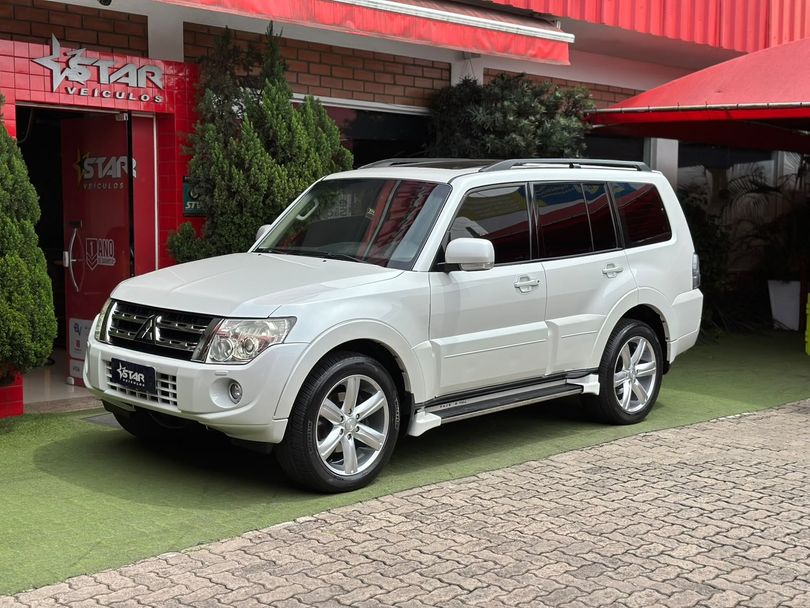 Mitsubishi Pajero HPE Full 3.2 4x4 T.I.Dies. 5p Aut