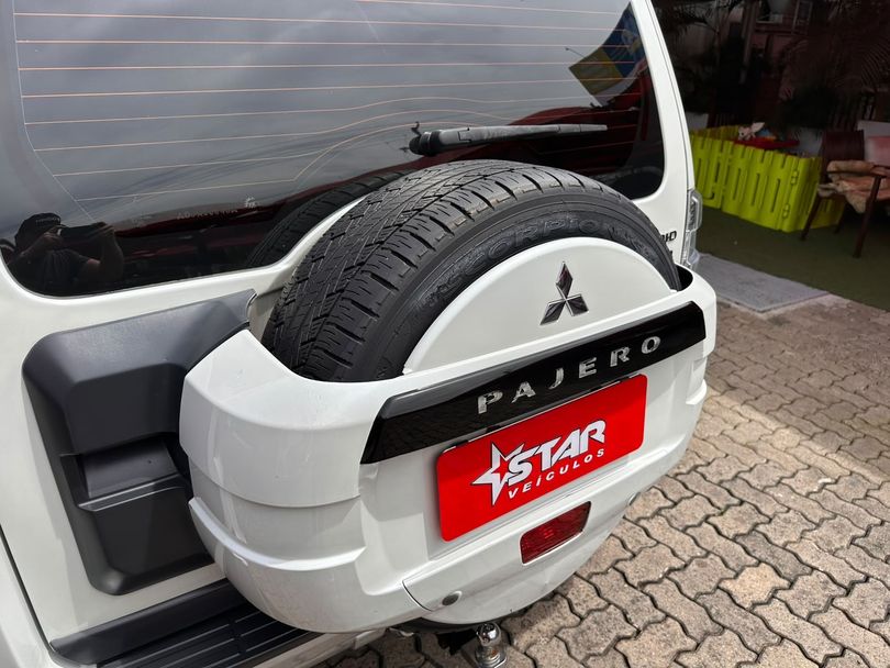 Mitsubishi Pajero HPE Full 3.2 4x4 T.I.Dies. 5p Aut