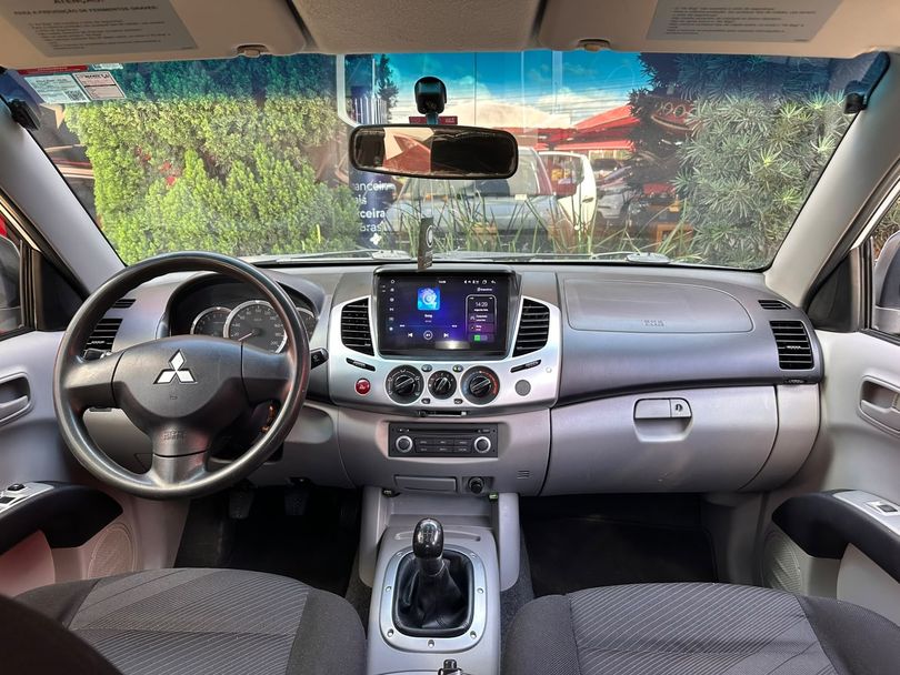 Mitsubishi L200 Triton HLS 2.4 Flex 16V CD Mec.
