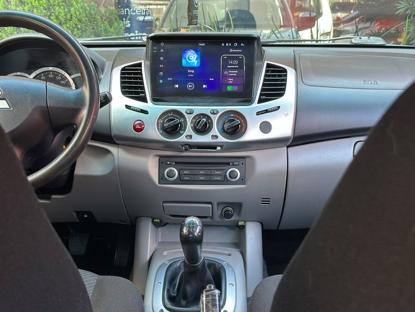 Mitsubishi L200 Triton HLS 2.4 Flex 16V CD Mec.