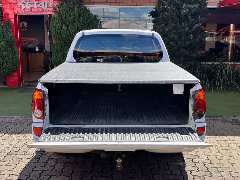 Mitsubishi L200 Triton HLS 2.4 Flex 16V CD Mec.