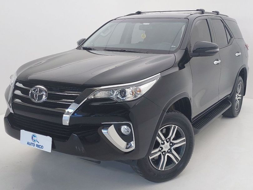 Toyota Hilux SW4 SRV 4x2 2.7 Flex 16V Aut.