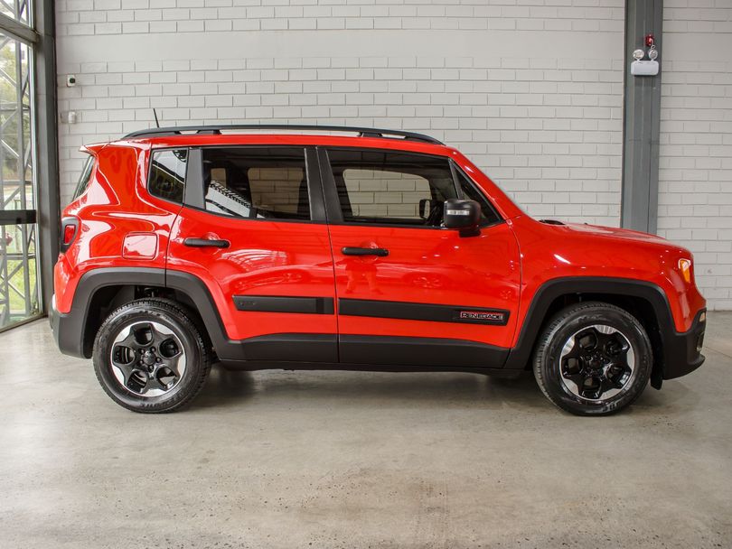 Jeep Renegade Sport 1.8 4x2 Flex 16V Aut.