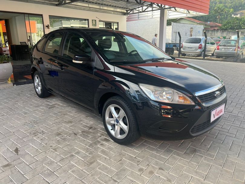 Ford Focus 1.6 S/SE/SE Plus Flex 8V/16V  5p