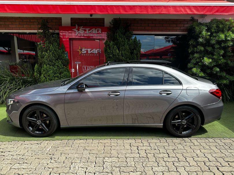 Mercedes 1.3 CGI GASOLINA ADVANCE SEDAN 7G-DCT