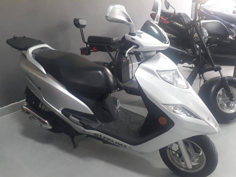SUZUKI Scooter
