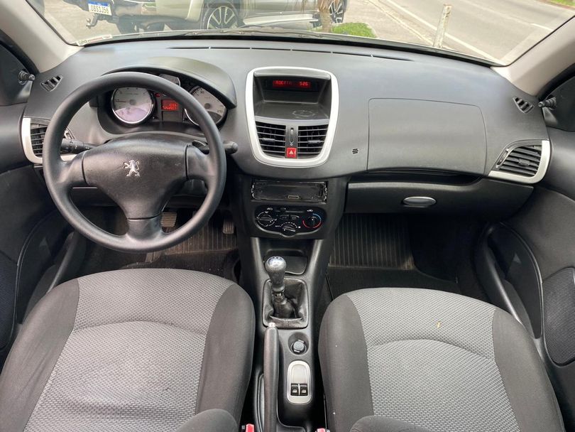 Peugeot 207 Sedan Passion XR 1.4 Flex 8V 4p