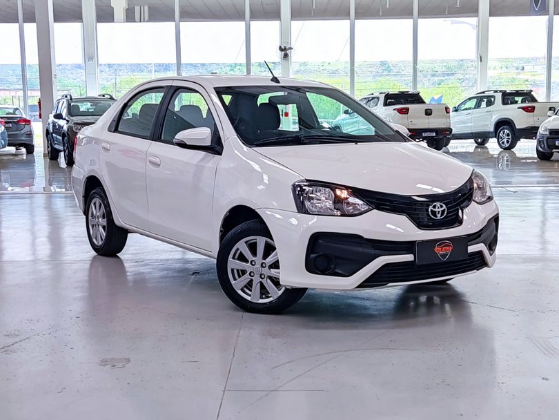 Toyota ETIOS X Plus Sedan 1.5 Flex 16V 4p Aut.