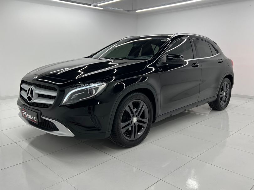 Mercedes GLA 200 Vis. Black Ed. 1.6 TB 16V  Aut.