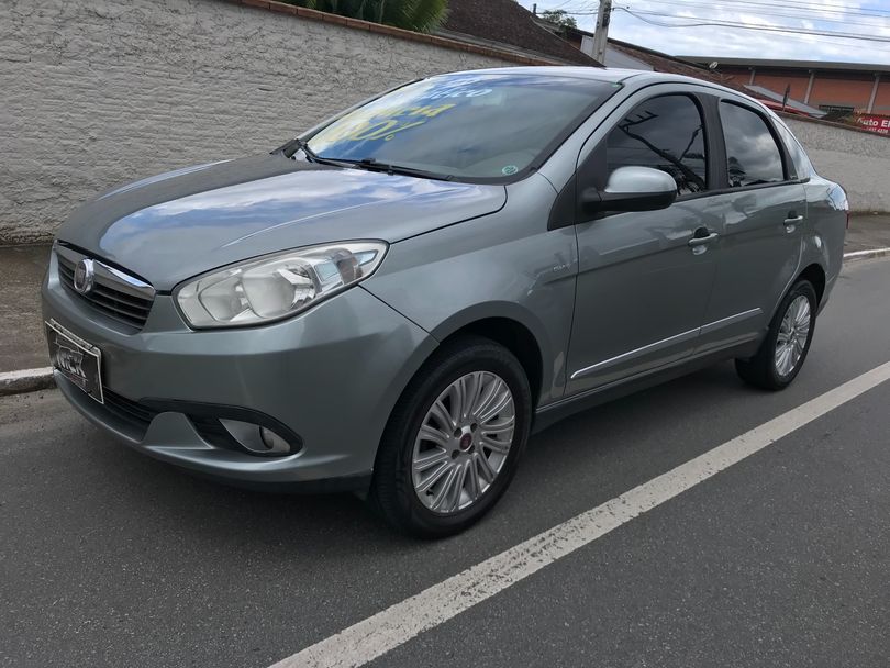 Fiat Grand Siena ESSENCE Dual. 1.6 Flex 16V