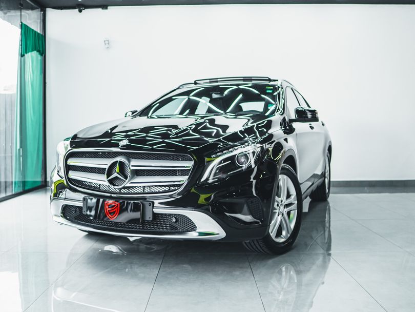 Mercedes GLA 250 Vision 2.0 TB 16V 211cv Aut.