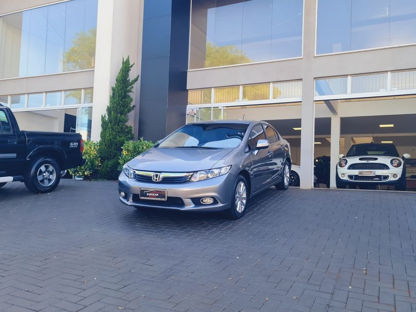 Honda Civic Sedan LXR 2.0 Flexone 16V Aut. 4p