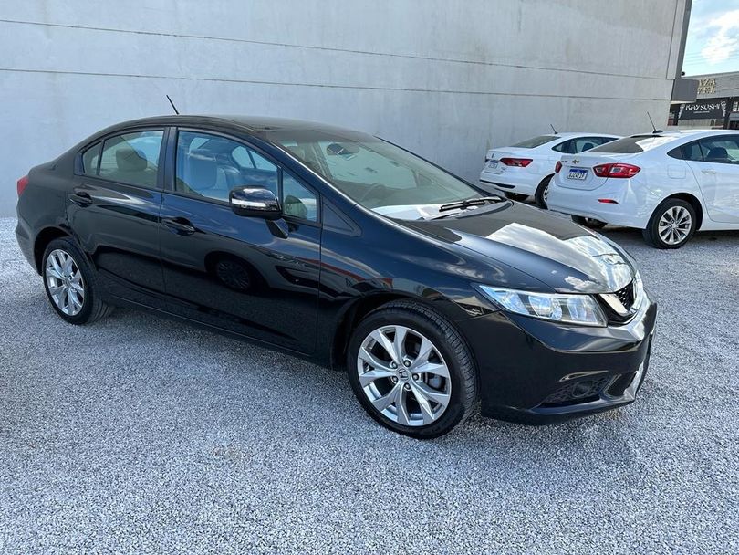 Honda Civic Sedan LXR 2.0 Flexone 16V Aut. 4p