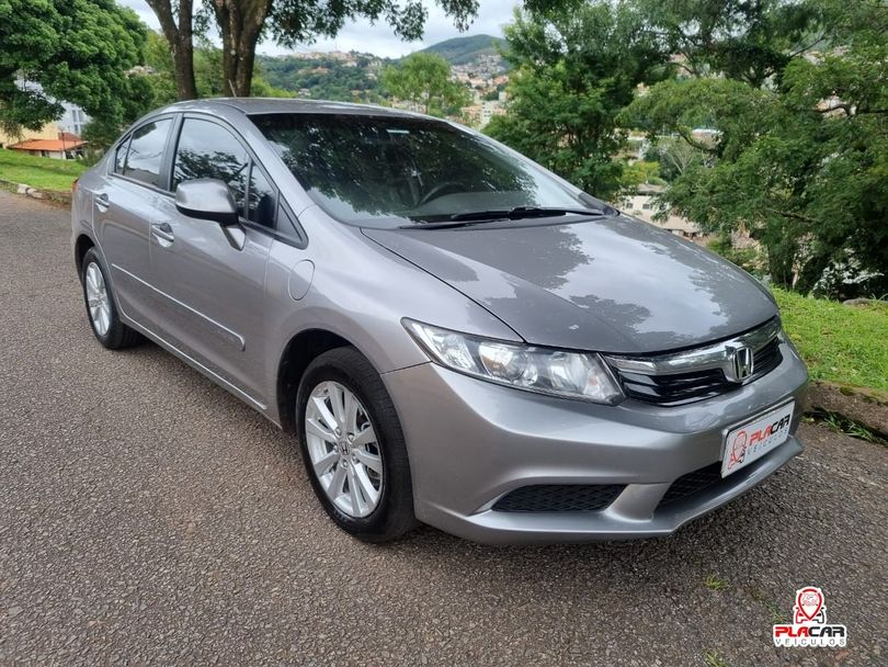 Honda Civic Sedan LXS 1.8/1.8 Flex 16V Mec. 4p