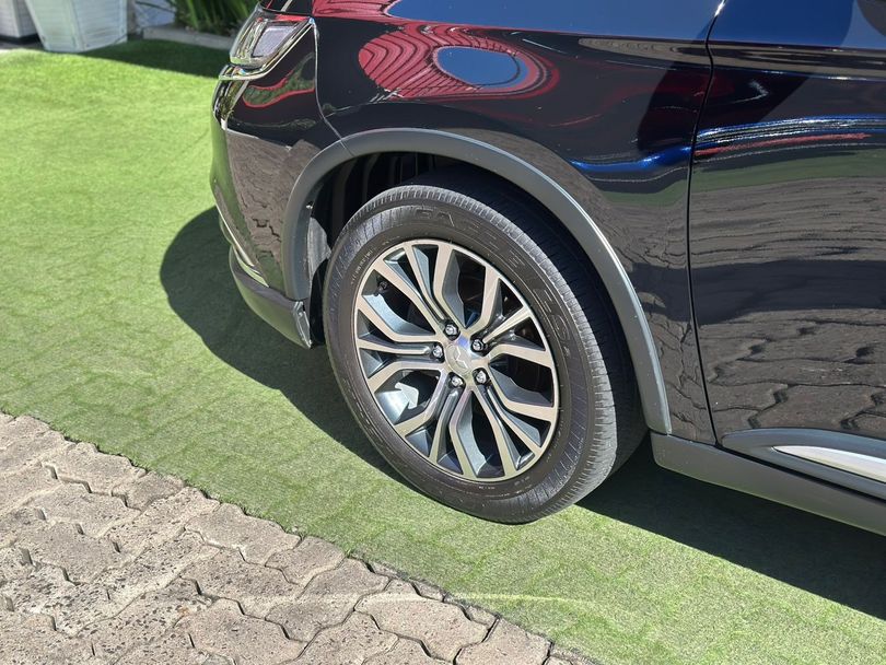 Mitsubishi OUTLANDER COMFORT 2.0 16V Aut.