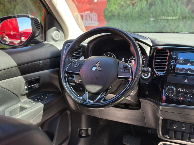 Mitsubishi OUTLANDER COMFORT 2.0 16V Aut.